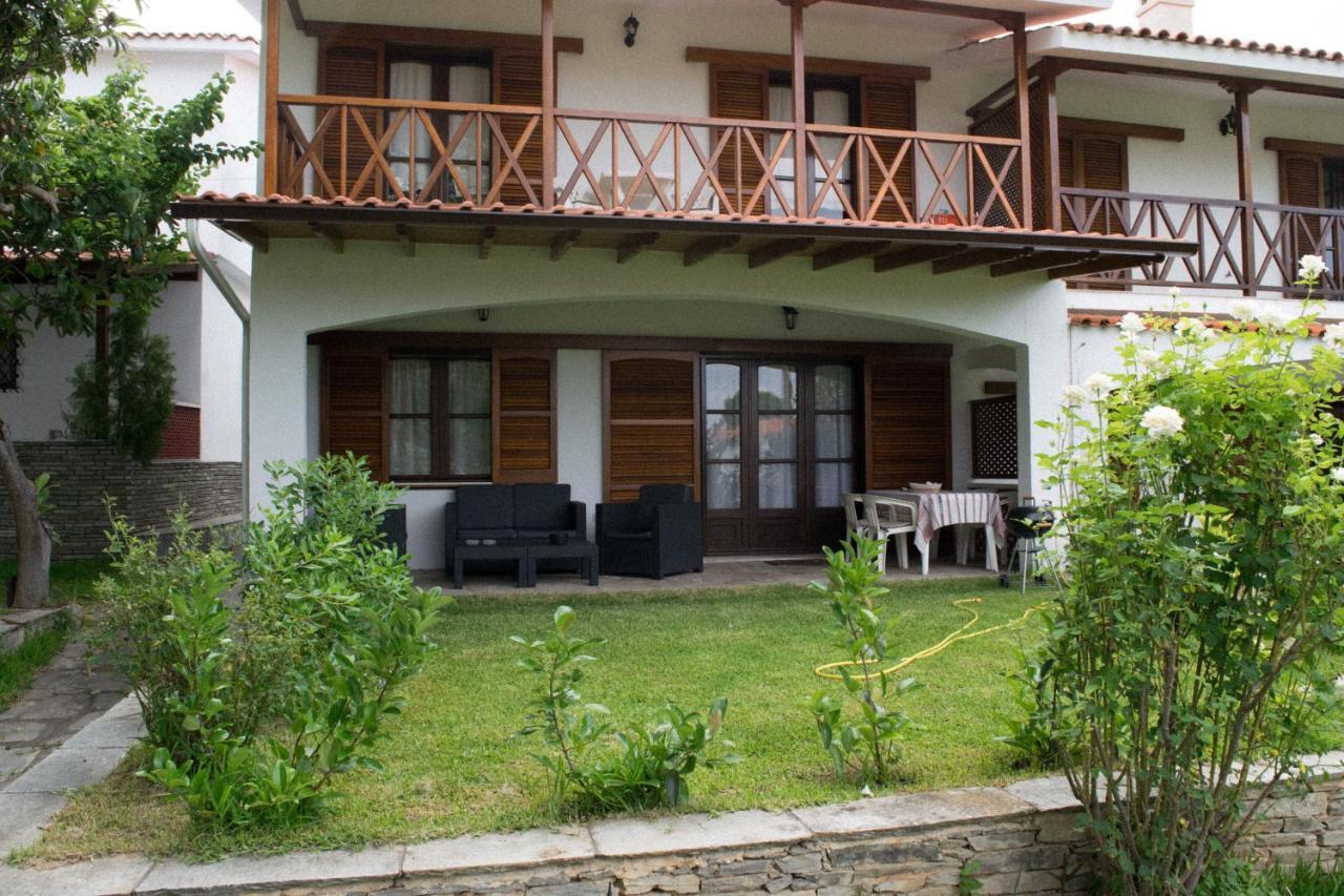 Apartment Mikiverna Houses By Miltiadis